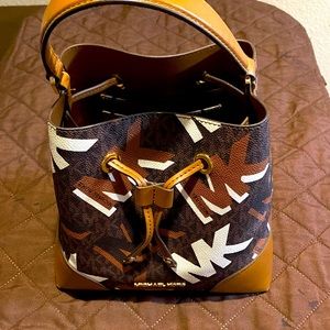 Authentic Michael Kors Bucket Bag